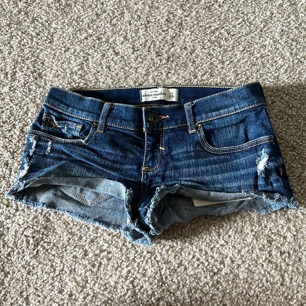 Abercrombie low rise jean booty shorts size 14